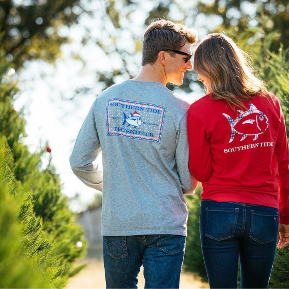 Southern Tide Men’s Fair Isle Holiday Skipjack Long Sleeve Tee – Heather Gray